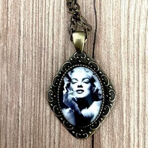 Marilyn Monroe Victorian Style Necklace, NWT, Antique Bronze Colour, Handmade